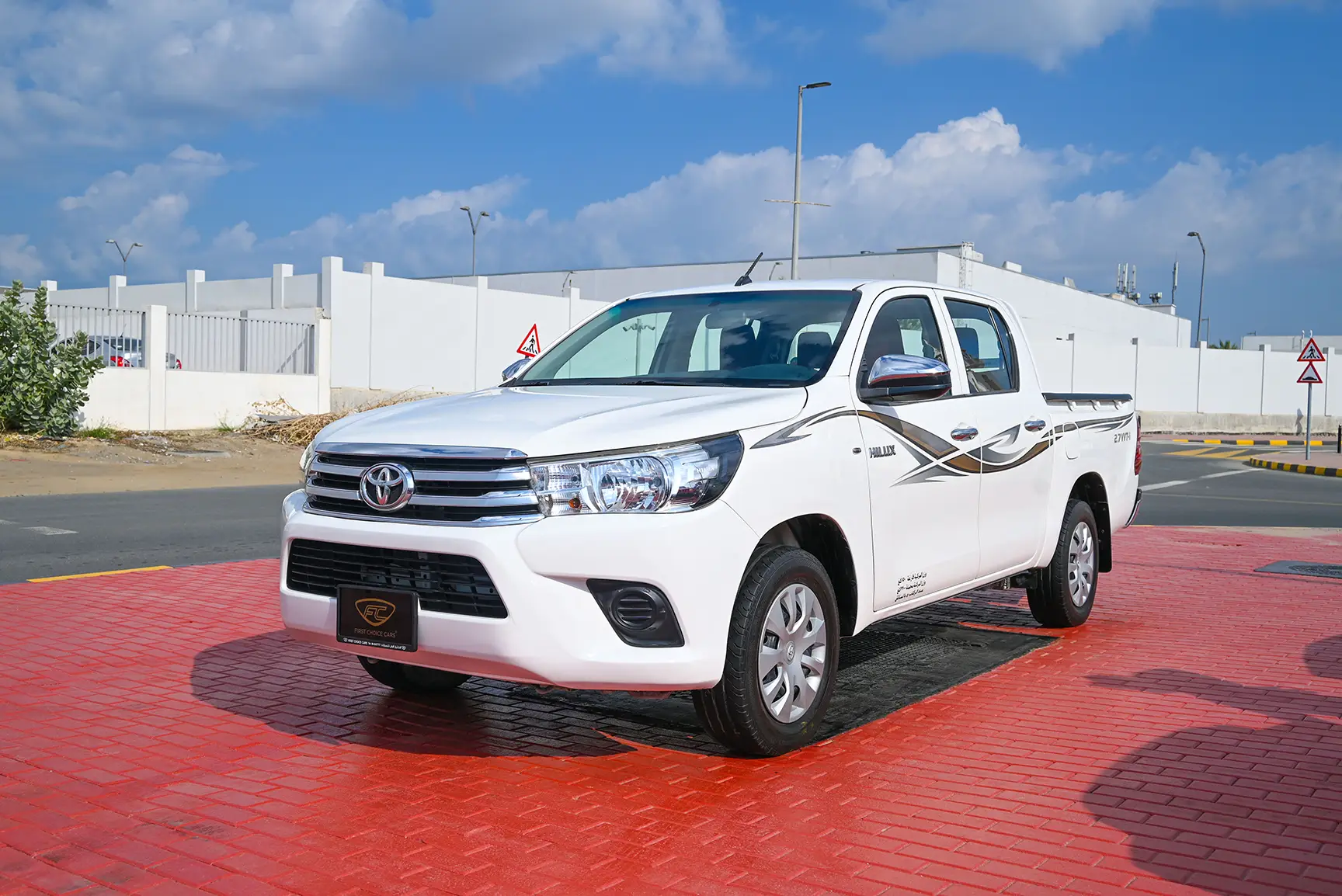 Toyota Hilux Hilux GL DOUBLE CABIN 2.7L 4X2 (PETROL) 2017