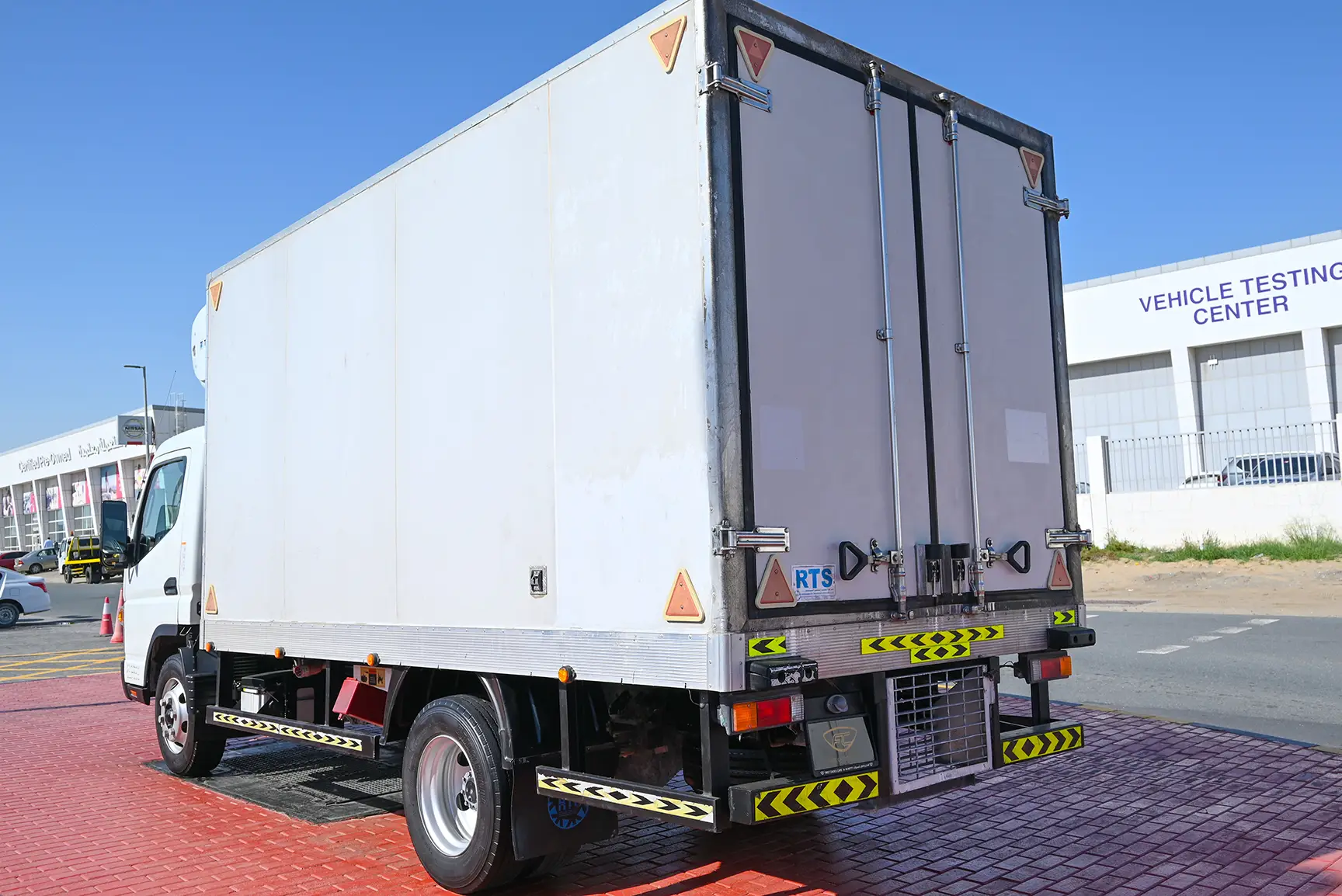 Mitsubishi Canter Canter Freezer Box 2022